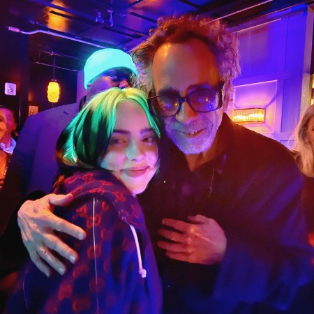 Tim Burton with the American singer Billie Eilish. 
